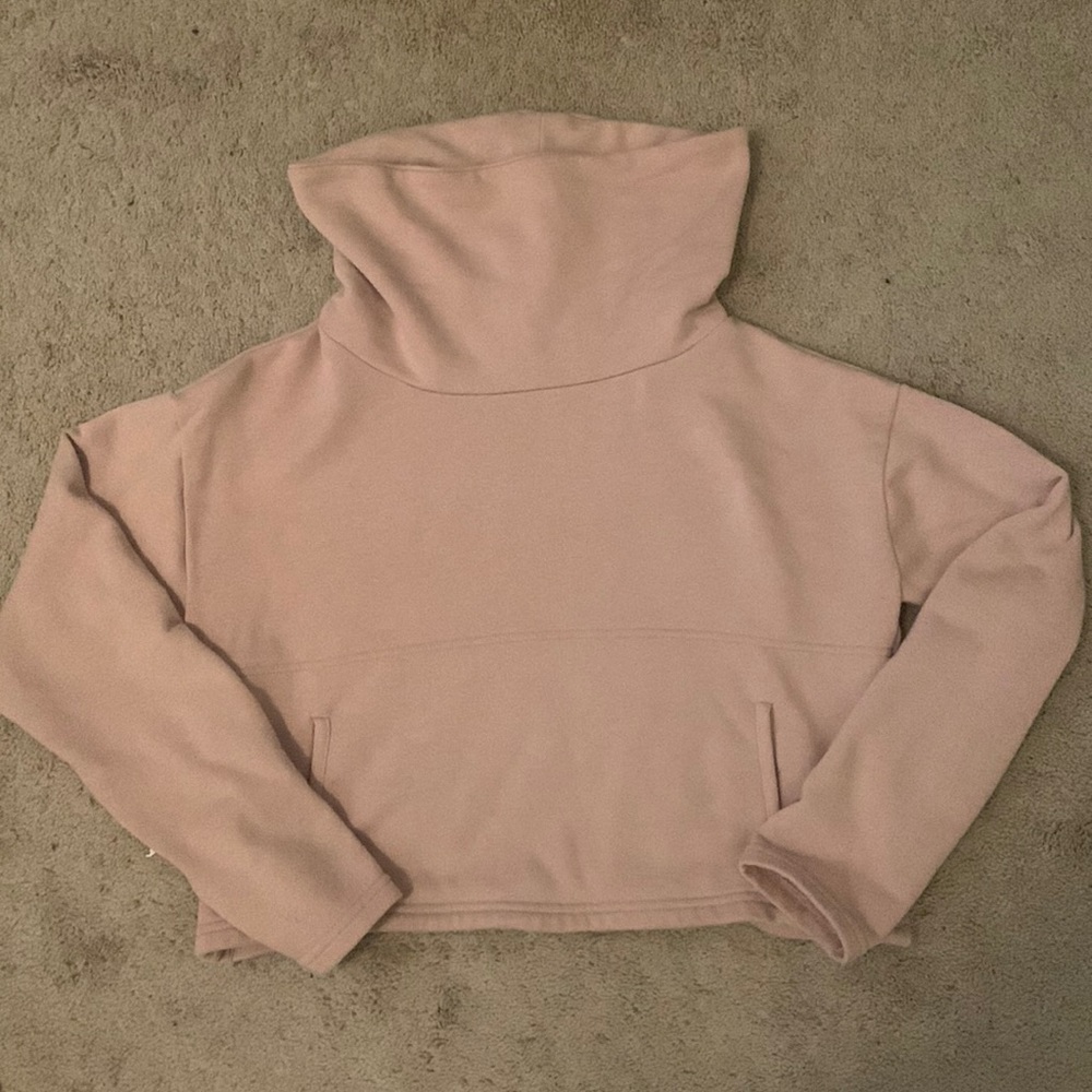 Forever 21 cropped turtleneck sweatshirt